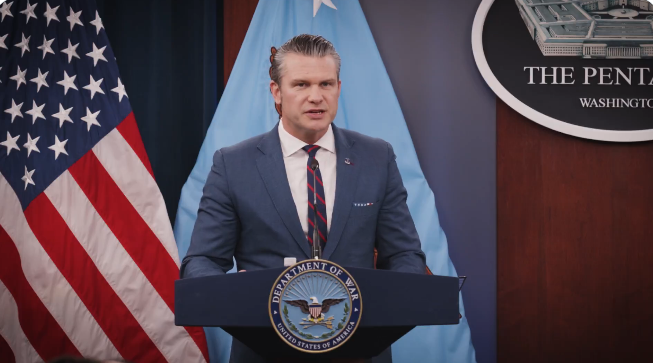 FT повідомило, що Гегсет намагався інвестувати в оборонні компанії перед війною в Ірані. Пентагон заперечує